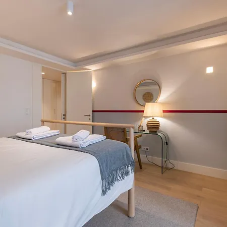 Palacio Ficalho Townouse 2 By Lovelystay * 리스본